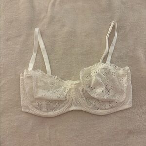White Victorias Secret Sexy Tee Eyelet Lace Unlined Strapless Bra